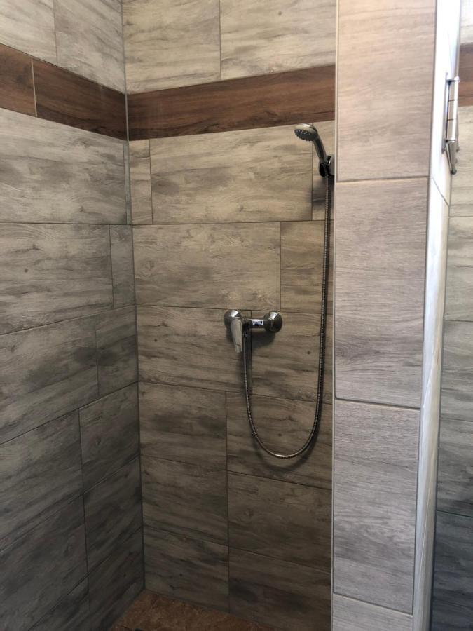 Avas Apartman Miskolc Eksteriør billede