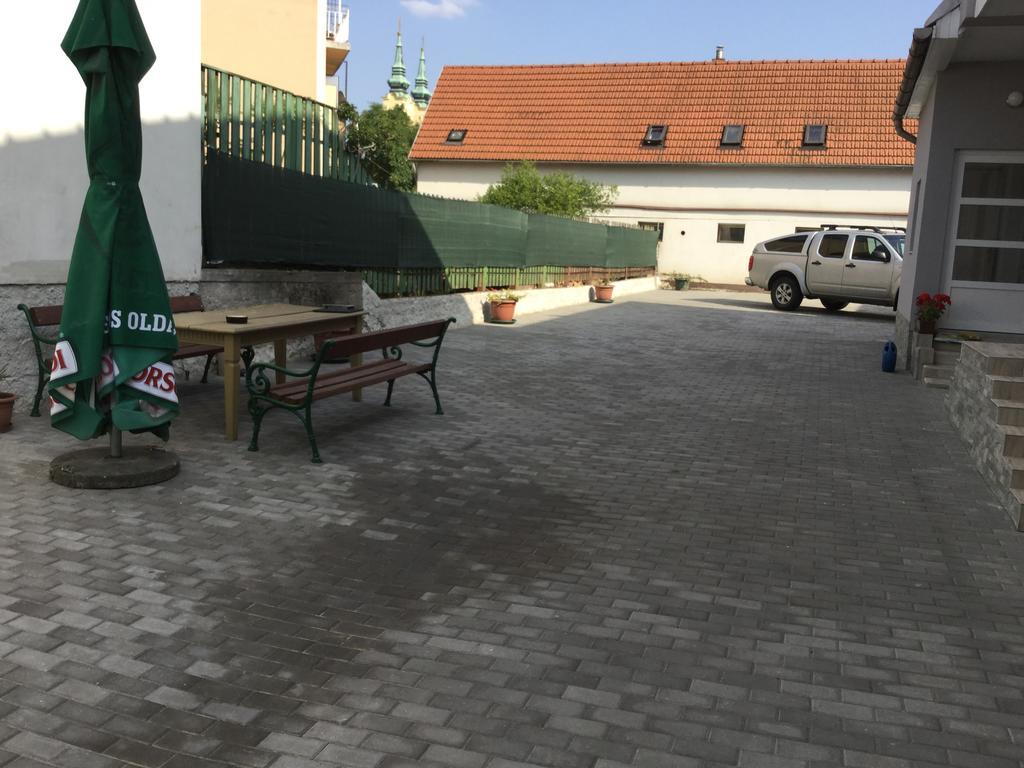 Avas Apartman Miskolc Eksteriør billede