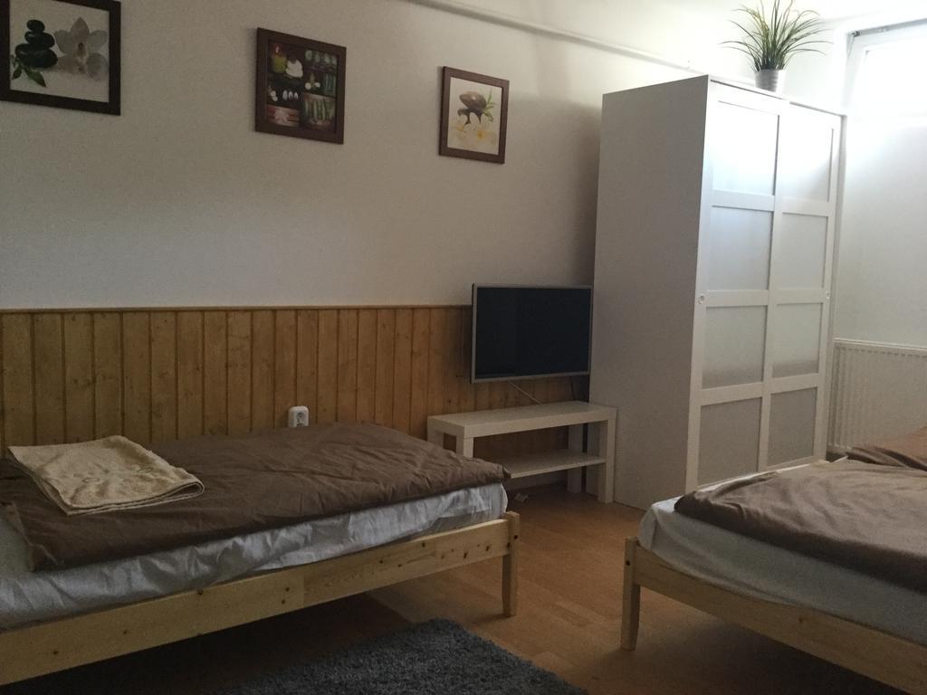 Avas Apartman Miskolc Eksteriør billede