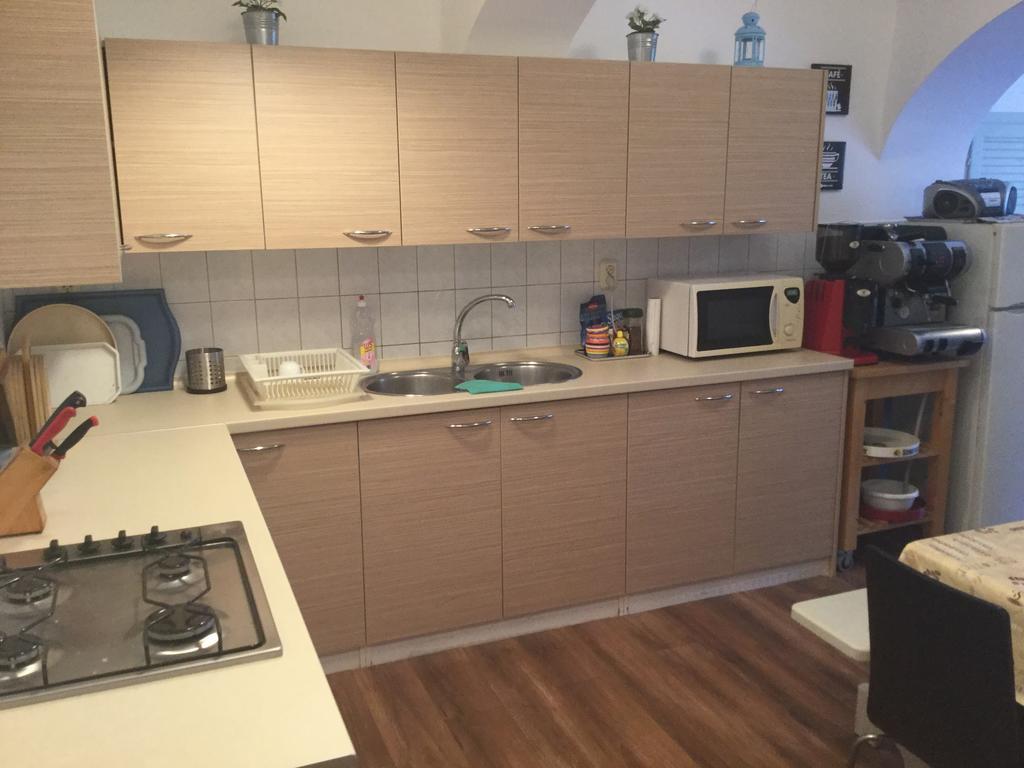 Avas Apartman Miskolc Eksteriør billede