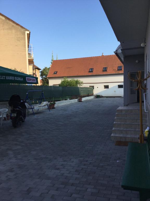 Avas Apartman Miskolc Eksteriør billede